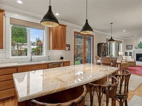 1110 N 27th Place, Renton WA 98056