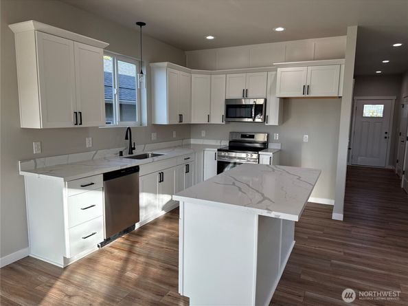 3701 W E Street, Bremerton WA 98312