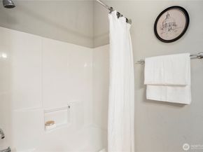 511 7th Avenue 103, Kirkland WA 98033