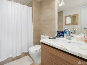 583 Battery Street 1405N, Seattle WA 98121