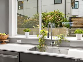 3901 S Cloverdale Street E, Seattle WA 98118