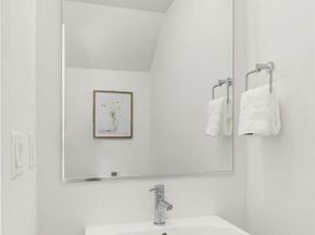 3901 S Cloverdale Street E, Seattle WA 98118