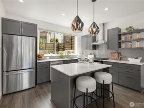 3901 S Cloverdale Street E, Seattle WA 98118