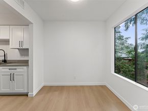 14020 Juanita Drive NE B3, Kirkland WA 98034