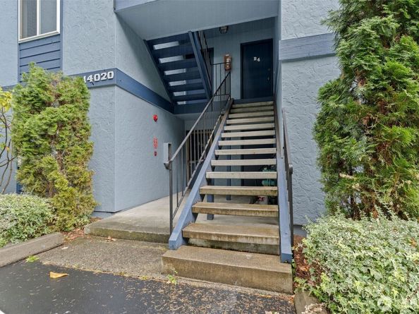 14020 Juanita Drive NE B3, Kirkland WA 98034