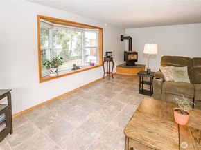 22014 54th Avenue W, Mountlake Terrace WA 98043