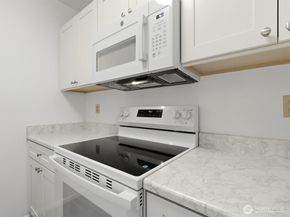 8835 166th Avenue NE D102, Redmond WA 98052