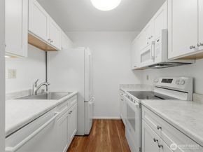 8835 166th Avenue NE D102, Redmond WA 98052