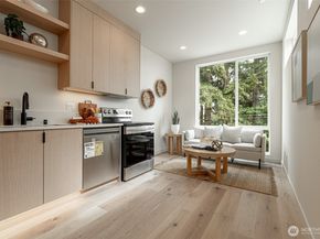 2108 15th Avenue S B, Seattle WA 98144