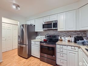 1131 115th Street SW J3, Everett WA 98204