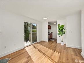 4831 Fauntleroy Way SW 401, Seattle WA 98116