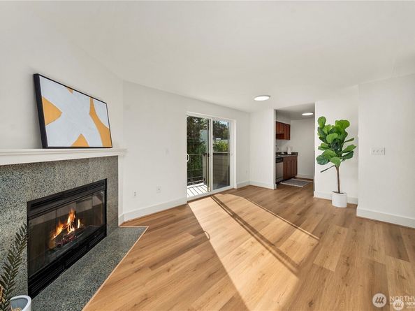 4831 Fauntleroy Way SW 401, Seattle WA 98116