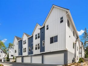 9014 NE 203rd Lane B, Bothell WA 98011