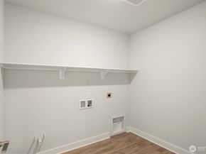 9014 NE 203rd Lane B, Bothell WA 98011