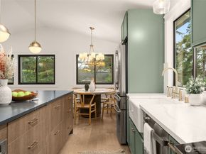 11503 Bartlett Avenue NE, Seattle WA 98125