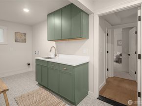 11503 Bartlett Avenue NE, Seattle WA 98125