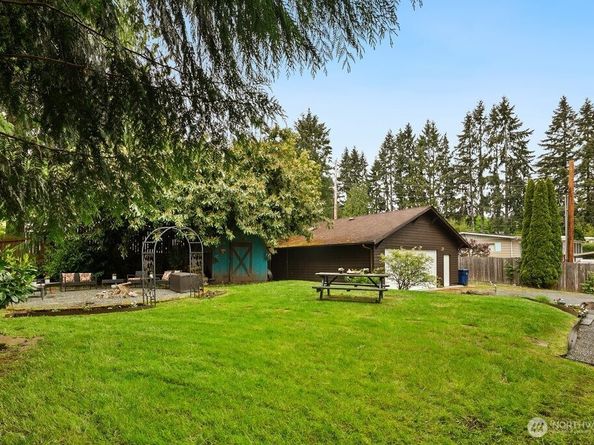 23716 Locust Way, Bothell WA 98021