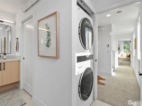 4521 Sunnyside Avenue N A, Seattle WA 98103