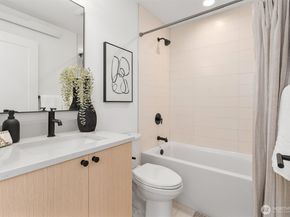 4521 Sunnyside Avenue N A, Seattle WA 98103