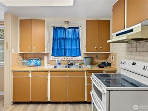 409 Wells Avenue N, Renton WA 98057