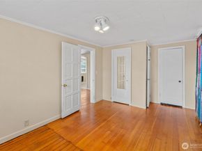 409 Wells Avenue N, Renton WA 98057