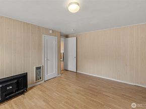 409 Wells Avenue N, Renton WA 98057