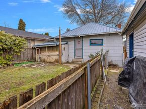 409 Wells Avenue N, Renton WA 98057