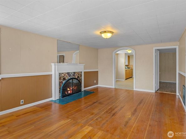 409 Wells Avenue N, Renton WA 98057