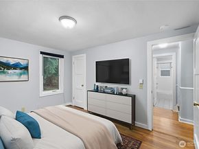 12818 8th Avenue NE, Seattle WA 98125