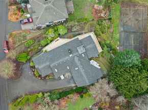 6420 NE 129th Place, Kirkland WA 98034