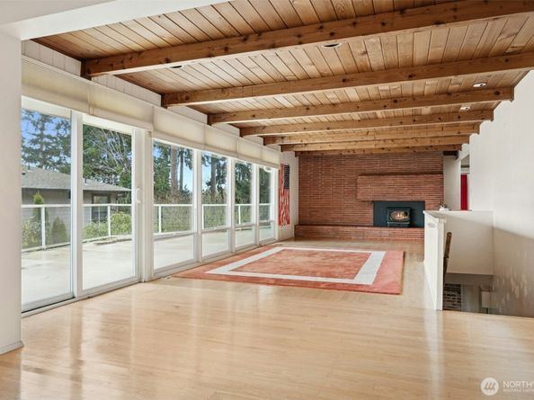 6420 NE 129th Place, Kirkland WA 98034