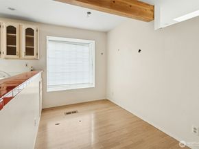 6420 NE 129th Place, Kirkland WA 98034