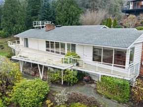 6420 NE 129th Place, Kirkland WA 98034