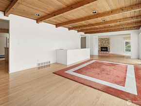 6420 NE 129th Place, Kirkland WA 98034