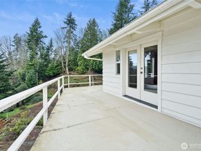 6420 NE 129th Place, Kirkland WA 98034