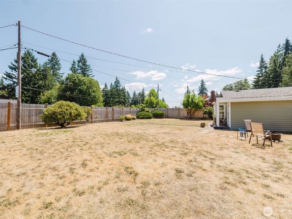 143 Dora Avenue, Bremerton WA 98312