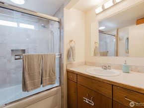 143 Dora Avenue, Bremerton WA 98312