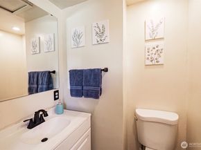 143 Dora Avenue, Bremerton WA 98312