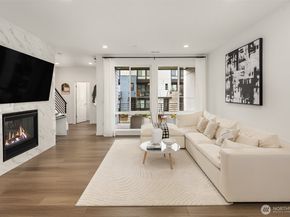 21822 25th Avenue SE B, Bothell WA 98021