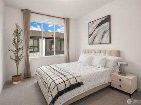 21822 25th Avenue SE B, Bothell WA 98021