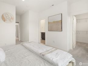 21822 25th Avenue SE B, Bothell WA 98021