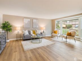 32135 32nd Avenue SW, Federal Way WA 98023