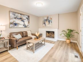 32135 32nd Avenue SW, Federal Way WA 98023