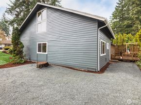 32135 32nd Avenue SW, Federal Way WA 98023