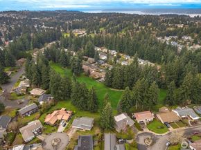 32135 32nd Avenue SW, Federal Way WA 98023