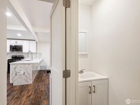 8801 NE 140th Place, Kirkland WA 98034