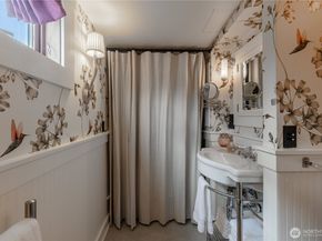 1213 E Shelby Street 15, Seattle WA 98102