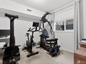 10901 124th Avenue NE 24, Kirkland WA 98033