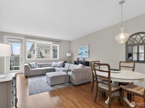 10901 124th Avenue NE 24, Kirkland WA 98033