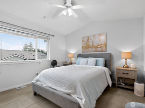 10901 124th Avenue NE 24, Kirkland WA 98033